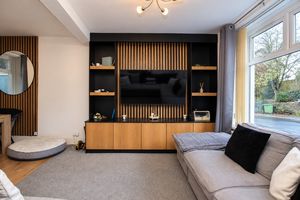 Lounge/Diner- click for photo gallery